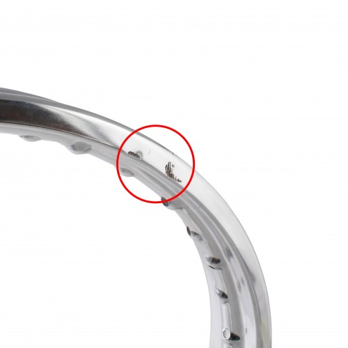 Cerchio posteriore con 36 fori...