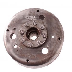 Volano Ducati 310815...