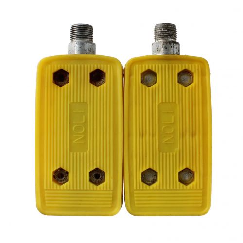 Pedali colorati per bici e...